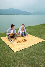 Camel 防潮シート【折りたたみ式・防水・厚手・ピクニック用・キャンプ用】