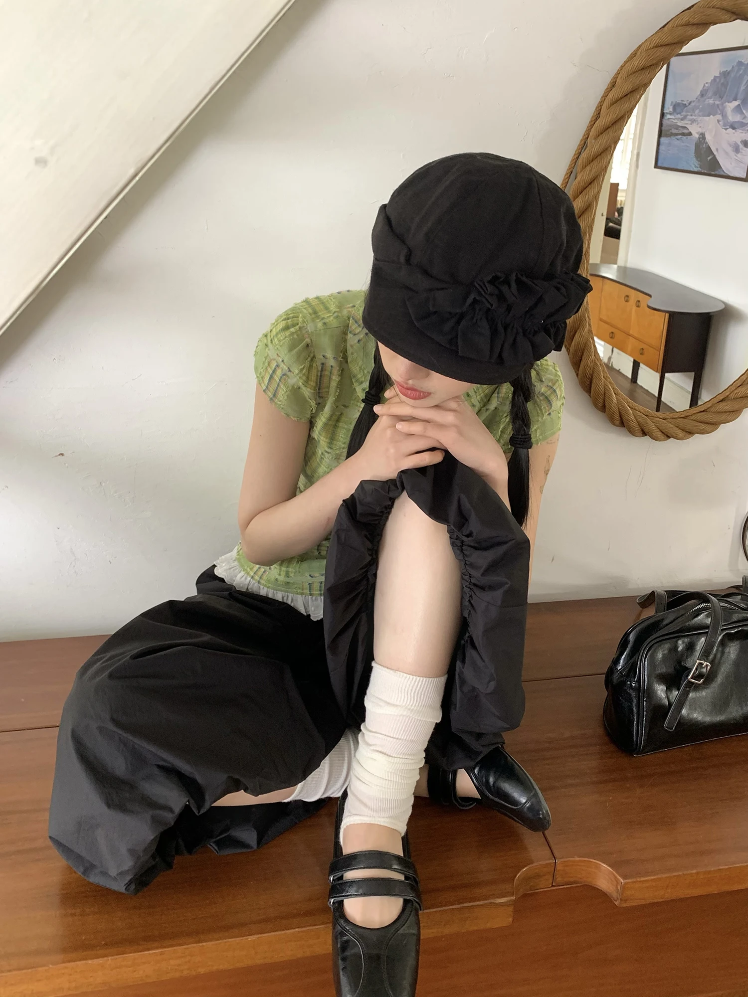 フレアパンツは本当に必要？低身長や骨格スト レートの女性に合うスタイルとは？