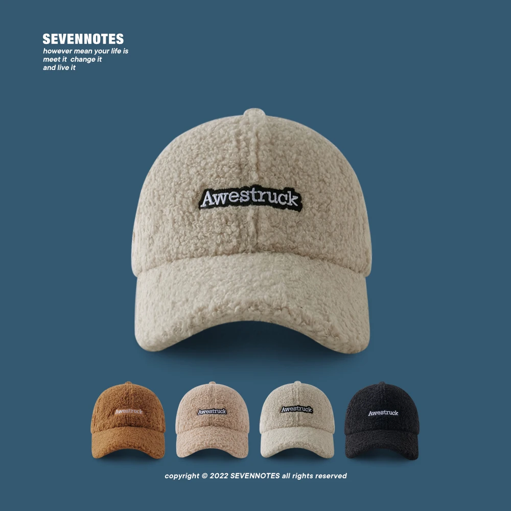SEVENNOTES ショートブリムキャップ：秋冬期の街歩きに最適な保温性とレタープリントデザイン