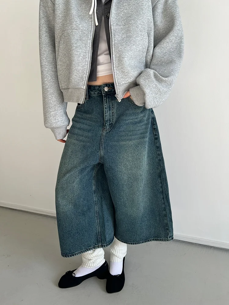 青いデニムを選ぶときに迷うなら、この1点が解決する！