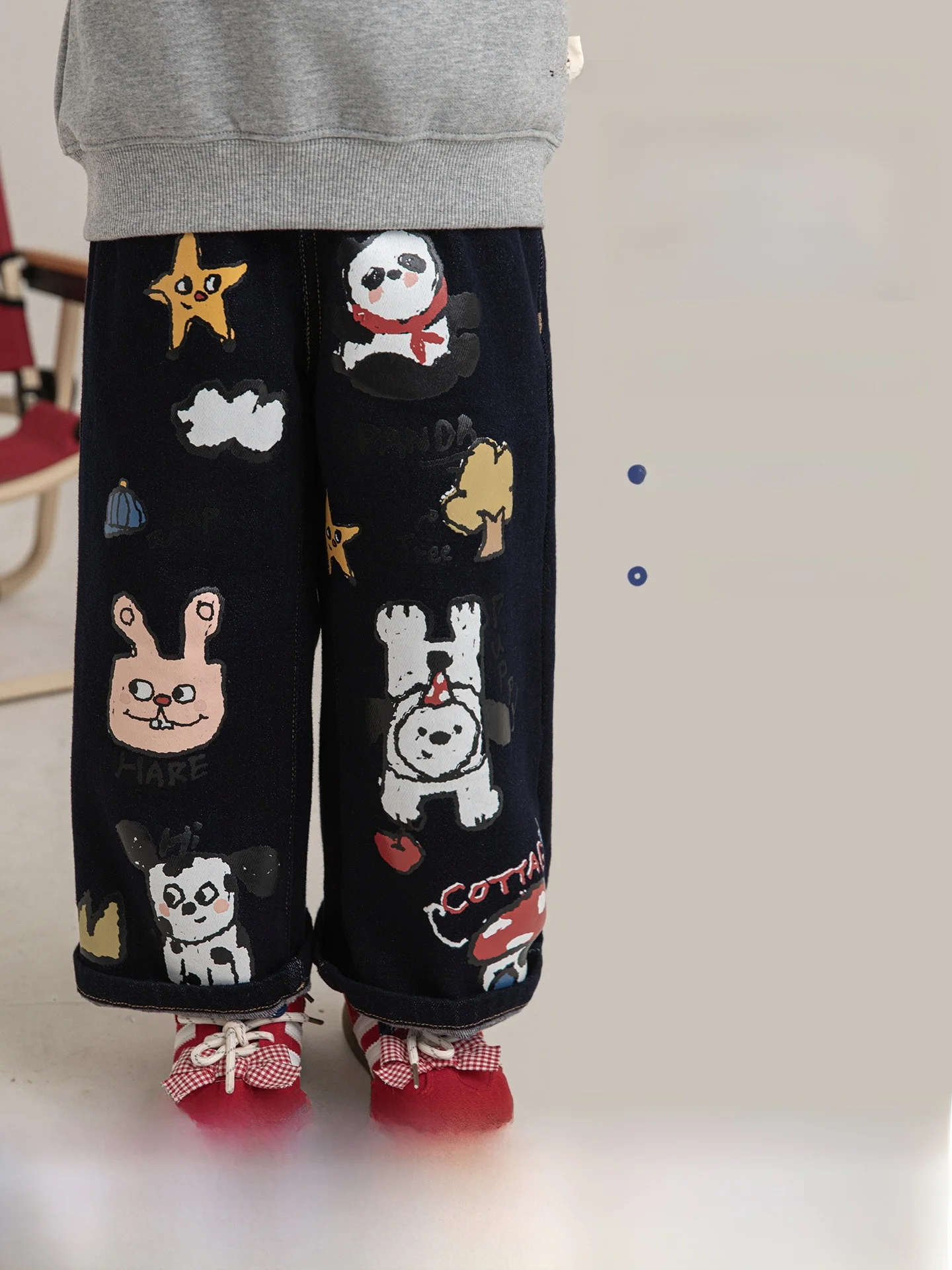 あったか デニム おすすめモデル：YOEHYAUL キャラクター柄女児用デニムパンツ