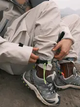 反射素材のアウトドア用ニーガード【自転車・登山・ランニング対応・ストラップ付き】