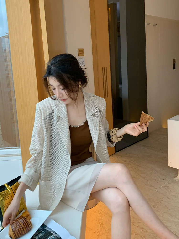 ハイウエストチュールスカート：Aラインデザインで通勤シーンに最適な女性用スカート