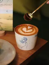 青花柄 手描き陶器 カフェカップ【燕子デザイン・贈り物に最適】