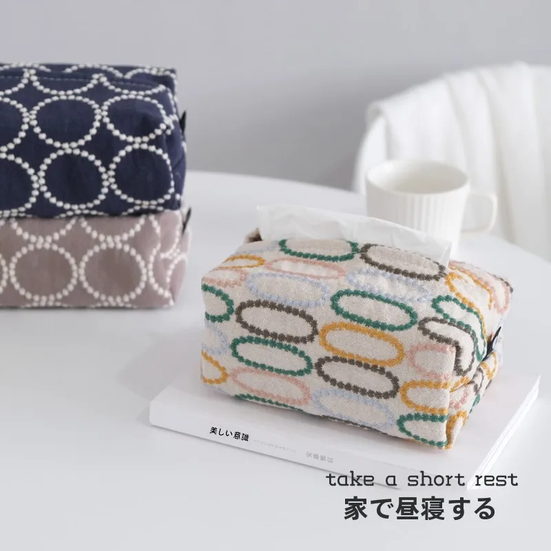 布製ティッシュボックス【日本風・刺繍・小花デザイン】：おしゃれなオフィス用ティッシュケースの実用性とデザイン性