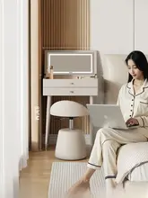 収納ミラー付き翻転式ドレッサー【コンパクトな寝室用デザイン】