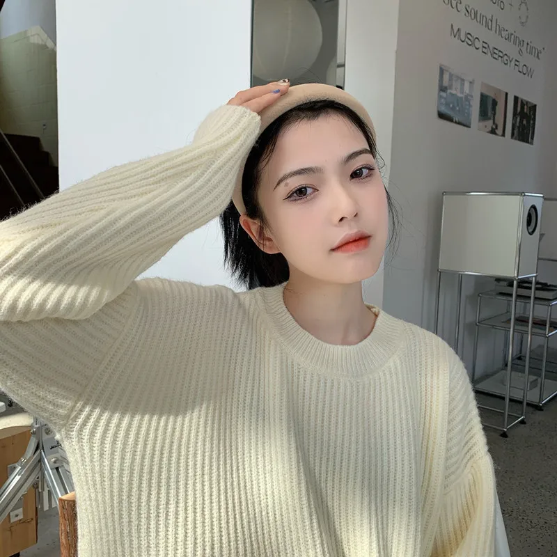高級感あるスポンジ素材のヘアバンド：40代女性の白髪隠しと小顔アレンジに最適な実用性を検証