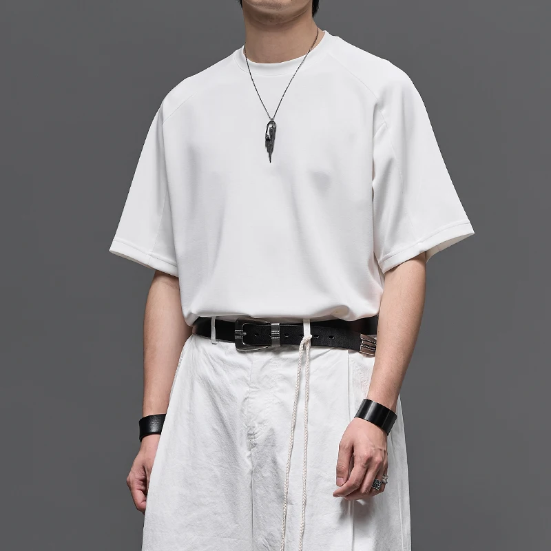 5部袖Tシャツの特徴と着心地：シンプルでおしゃれな五分袖Tシャツの実際の使い方