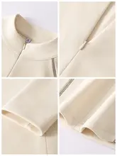 極上の柔らかさのハイネック長袖トップス【秋用・薄いベージュ・女性用】