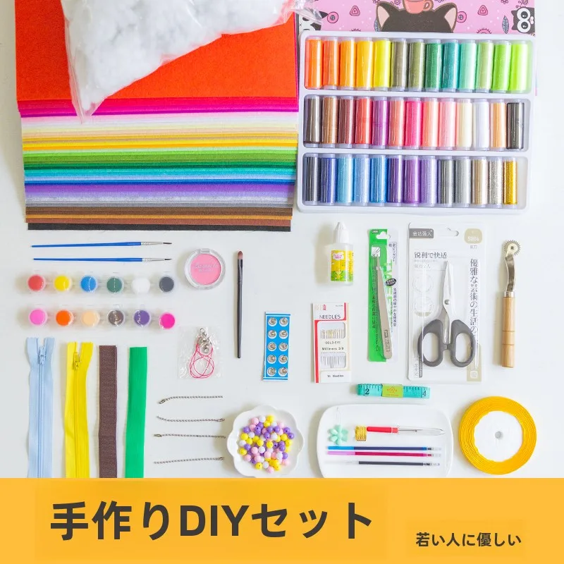 幼稚園に手作りカードを贈るとき、どうやって材料を選ぶべきか？