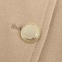 シンプルでスタイリッシュな金属ボタン付きジャケット【女性用・フィットデザイン・欧州風】
