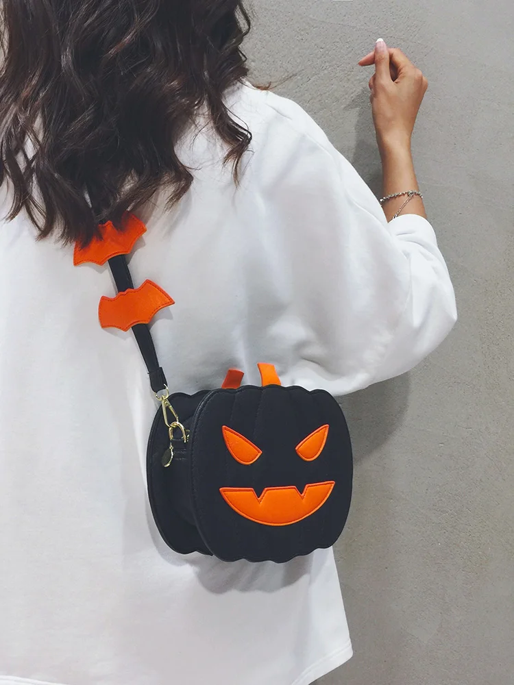 ハロウィン2026に使えるユニークなショルダーバッグは？
