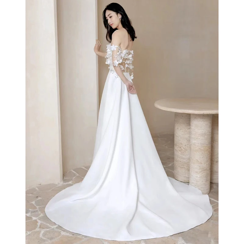 結婚式に着る母親のフォーマルドレスはどう選ぶ？デザインと価格のバランスが鍵
