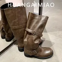 西部騎士風デザインのブーツ【スタイリッシュ・中筒・リフトアップ・ベルト付き】（セットアップ対応 ）