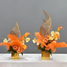 高級感漂う羽毛デスクフラワー【リアルな造花・ホテルやバー、誕生日パーティに最適】