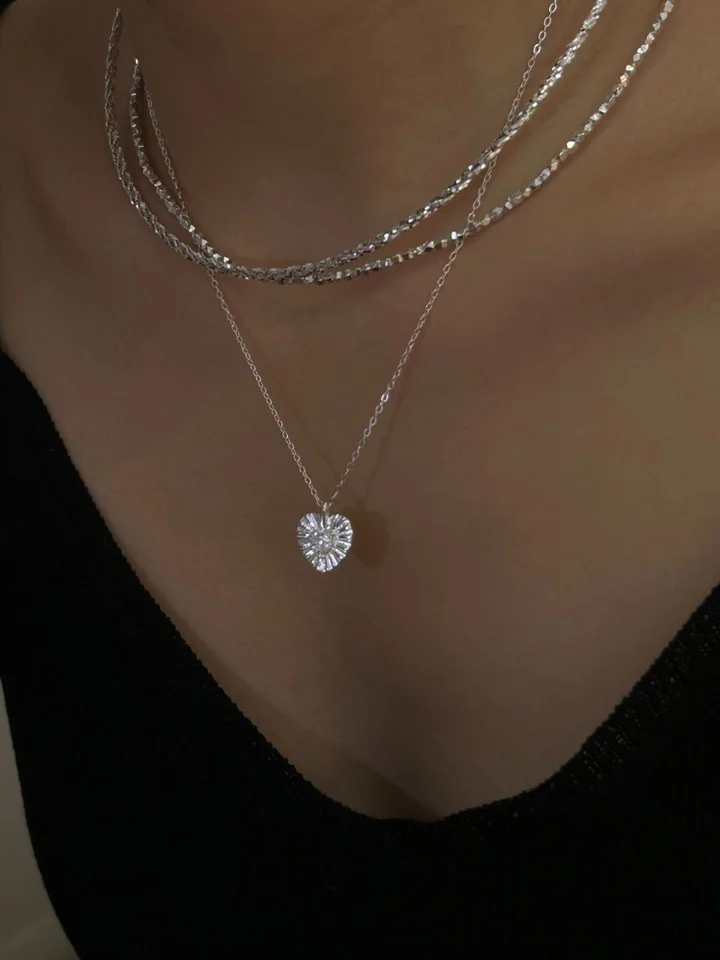 レーザー加工ハートデザインの925純銀ダイヤモンドネックレス【シンプルで甘い雰囲気・デイリー使いに最適】