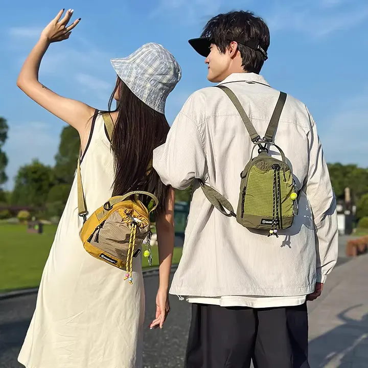 多機能キャンプ用リュックサック【軽量・女性用・水筒収納】【ショルダーバッグ・スポーツ用】
