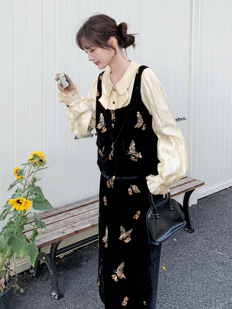 華やかな刺繍のトップスとフレアスカートセットアップ：デザインと着用感の実証分析