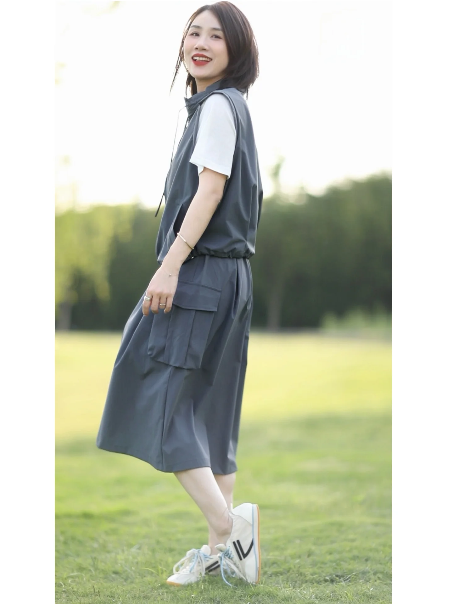 女子旅に着る服の選び方で迷うなら、この1着で解決できる？
