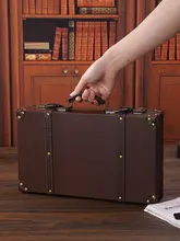 アンティークスタイルの手提げトランク【レトロデザイン・撮影小道具・木製】
