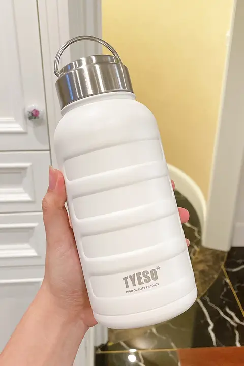 304ステンレス製 大容量1000ml 保温ボトル【運動用・男女兼用・携帯用】