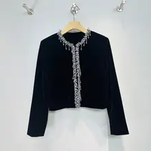 シルクベルベットビジュー装飾の短いジャケットとフィットしたプリーツスカート【秋用・セットアップ対応】