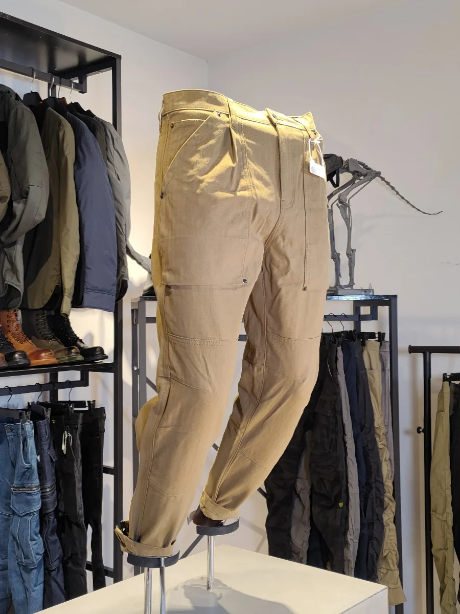 カーゴパンツ メンズ コーデ 完全ガイド｜スリムフィットとウォッシュ加工の実用性