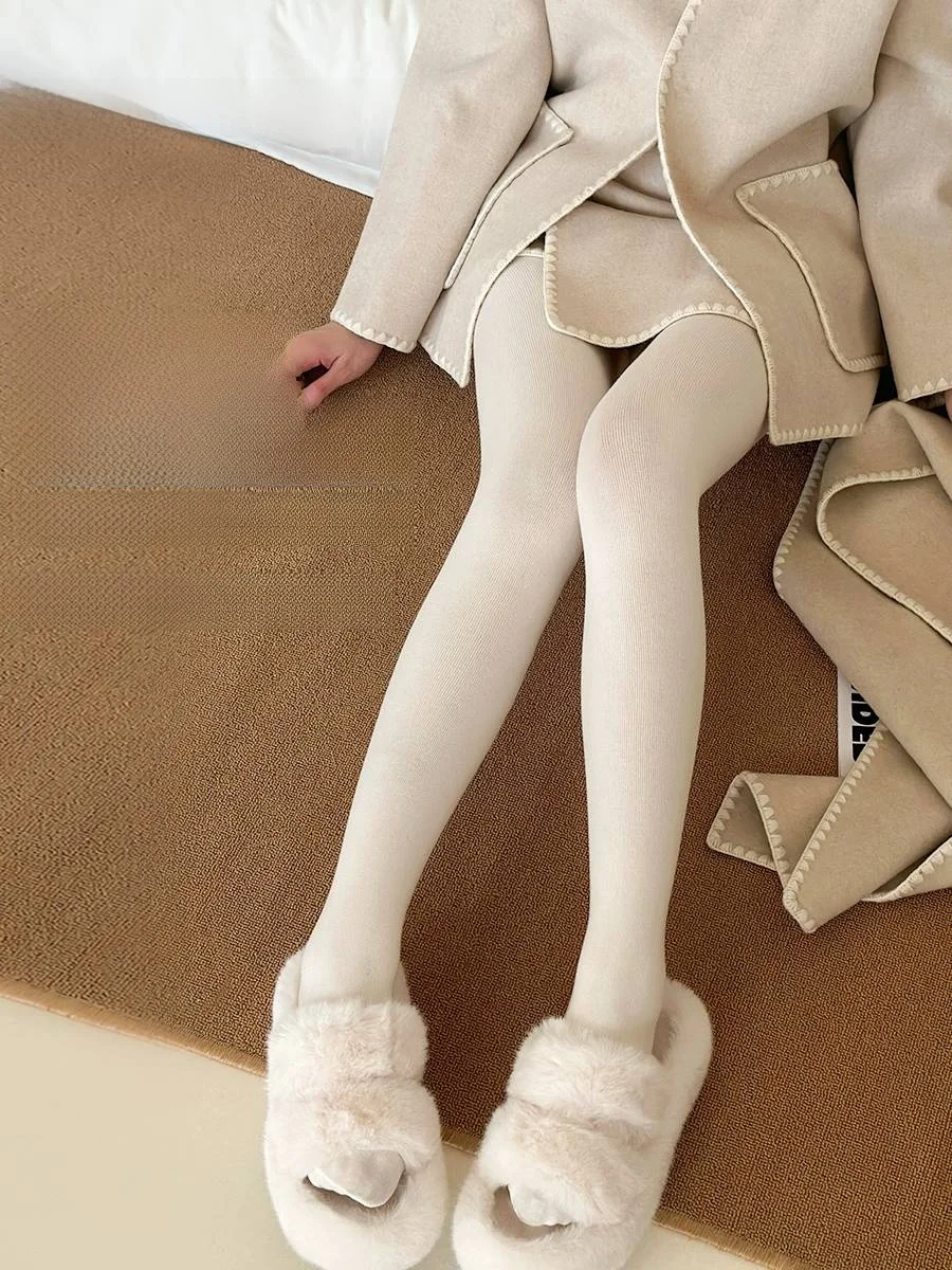 厚手ベルベットパンツ：秋冬に最適な提臀機能と通気性のバランス