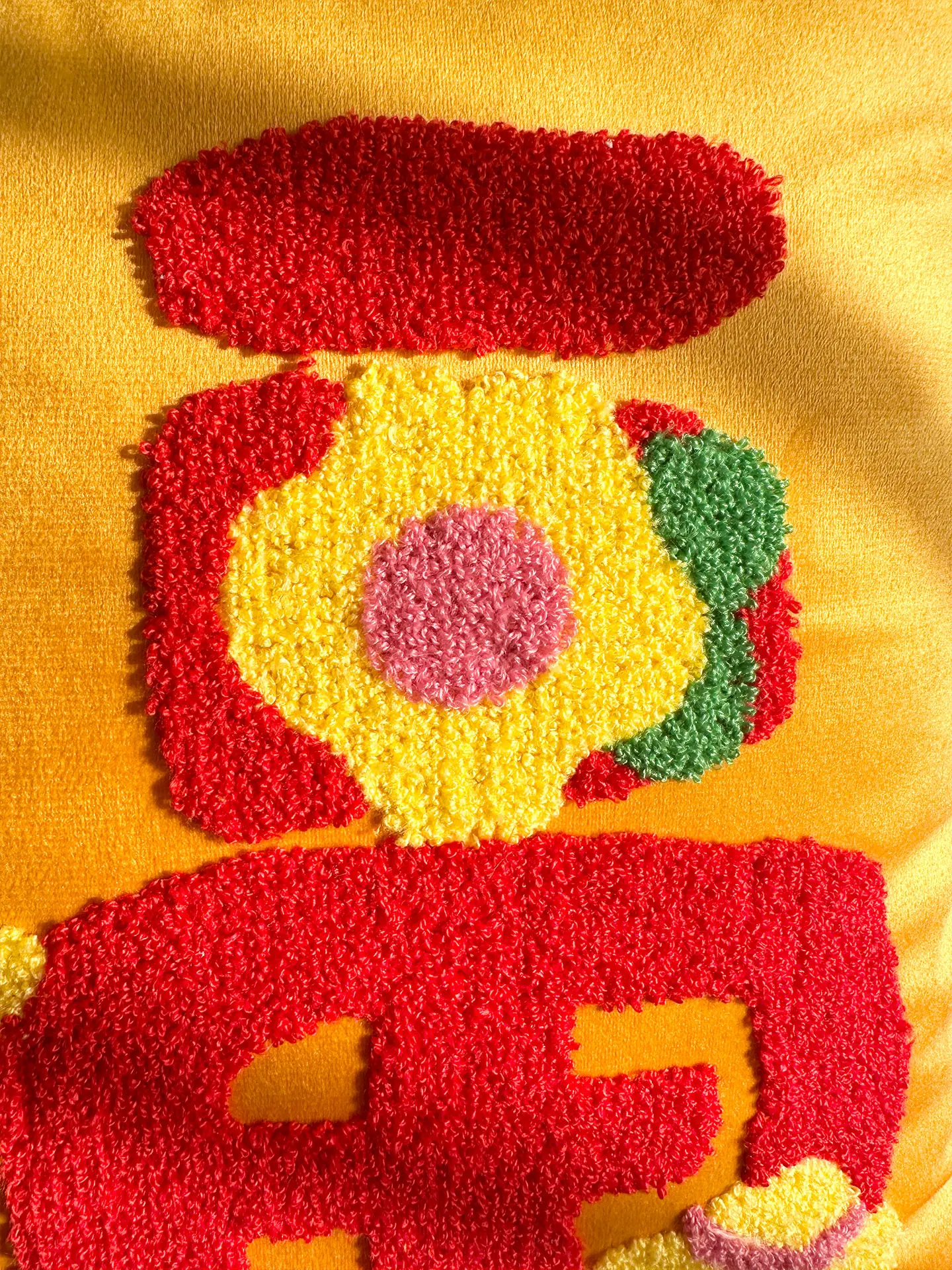赤い祭り用マ年デザインクッションカバー：喜慶な福字刺繍で空間を彩る
