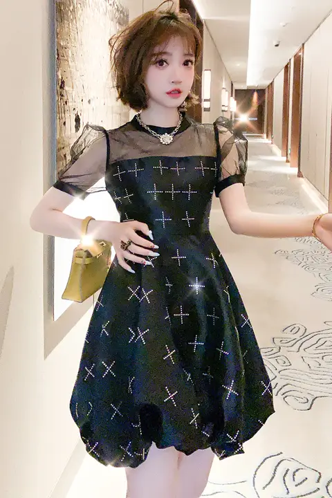 フリルデザインのドレス【スパンコール装飾・プリンセススタイル】