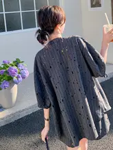 グレーのストライプラメカーディガンとショートパンツ【したスタイル・おしゃれなコーディネート】（セットアップ対応）