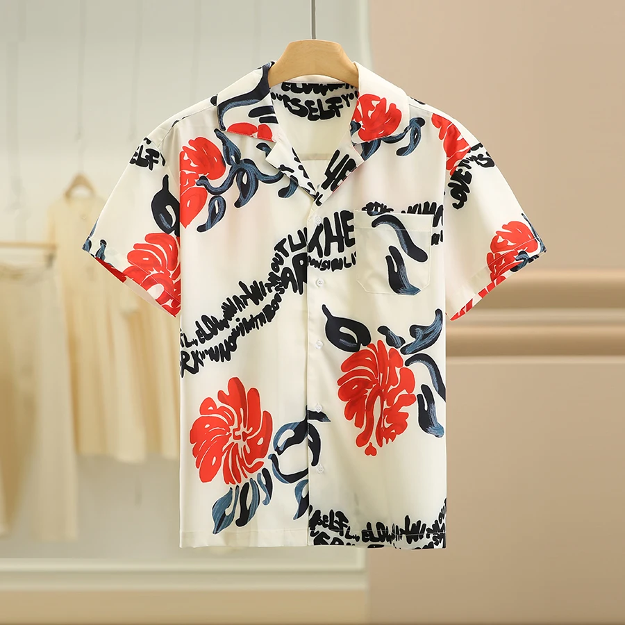 5月末にどんな服装が旬か？花柄シャツで通勤と夏の準備を完璧に