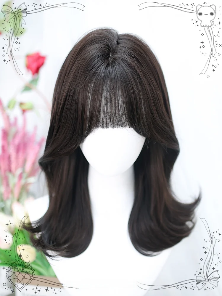 ショートヘアにカチューシャをつけるのは、本当に難しい？
