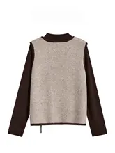 秋冬に最適なヴィンテージ風ニットベストとハイネックTシャツの重ね着スタイル（セットアップ対応）