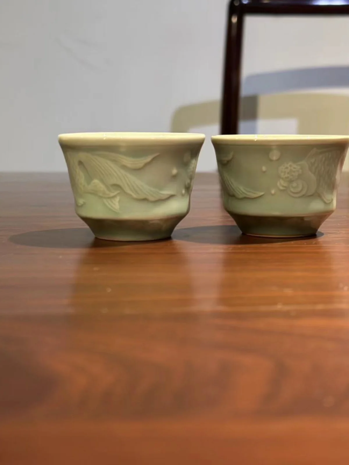 龍泉青磁馬蹄カップ：1970年代輸出モデルの色釉陶器特徴と実用性