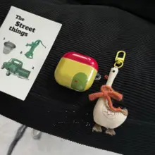 カラフルな家のイラスト入りフェルトダックのアクセサリー【AirPods対応・保護ケース・カートゥーンデザイン】（セットアップ対応）