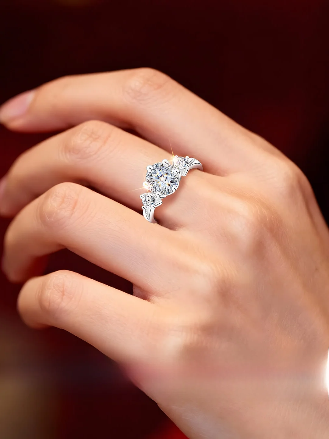 おしゃれな人が選ぶ 結婚指輪の選び方：女性用シルバーリングの実用性とデザイン解析