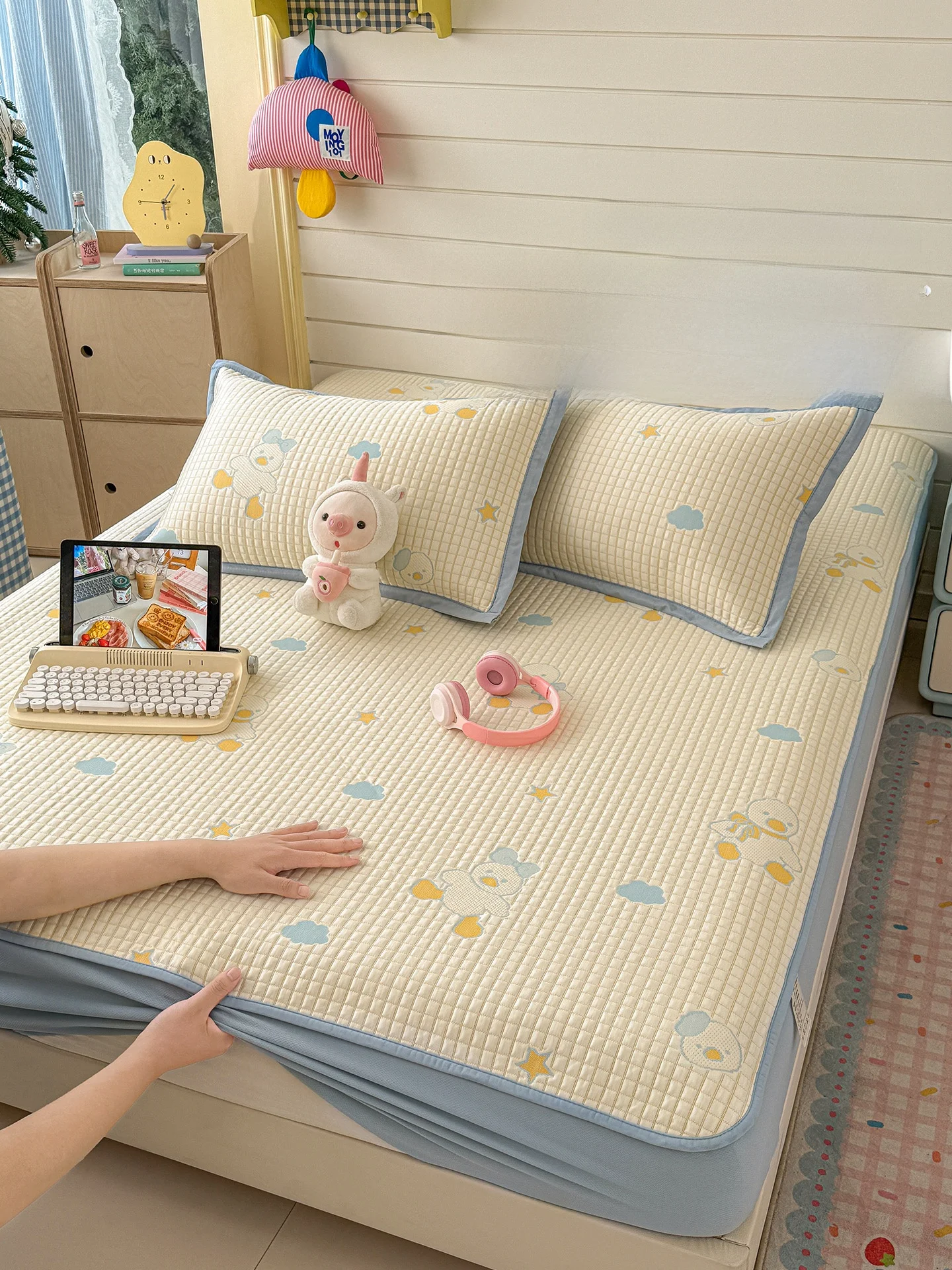 ひんやりマットレス：唐裔の夏用冷感カートゥーンシーツが提供する実用性と使い勝手