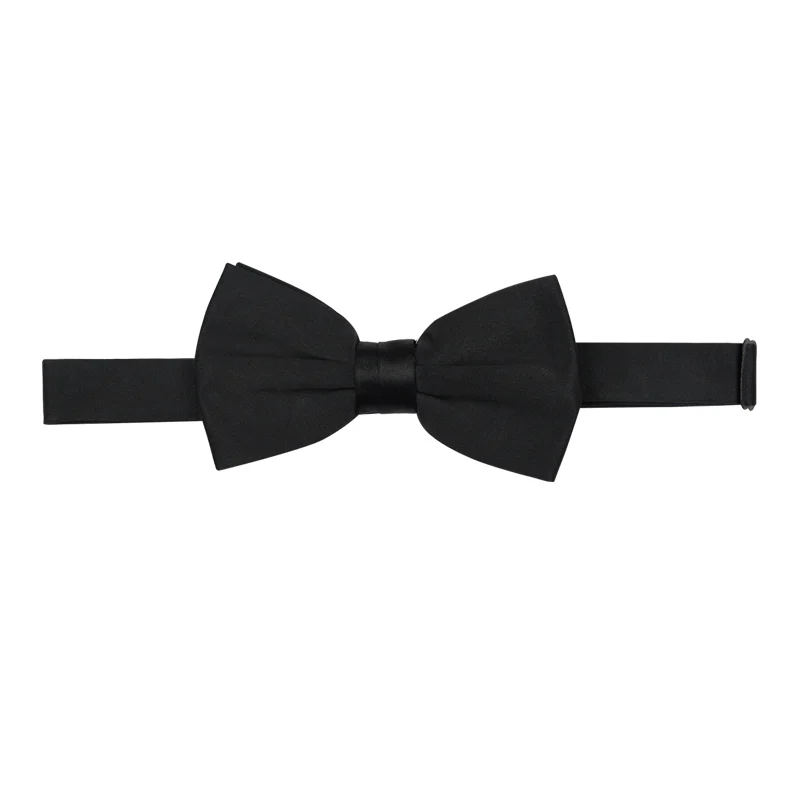 クラシックデザインのブラック蝶ネクタイ：ascot tieとbowtieの違いを解説
