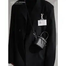 手提げ＆ショルダー対応！ひだデザインのミニバケツバッグ【カジュアル・高級感】（セットアップ対応）