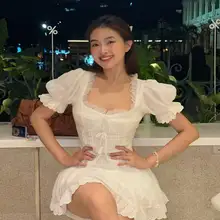 華やかなプリンセススタイルのドレス【バブルスリーブ・UVカット・レーストリム・ウエストタイト】