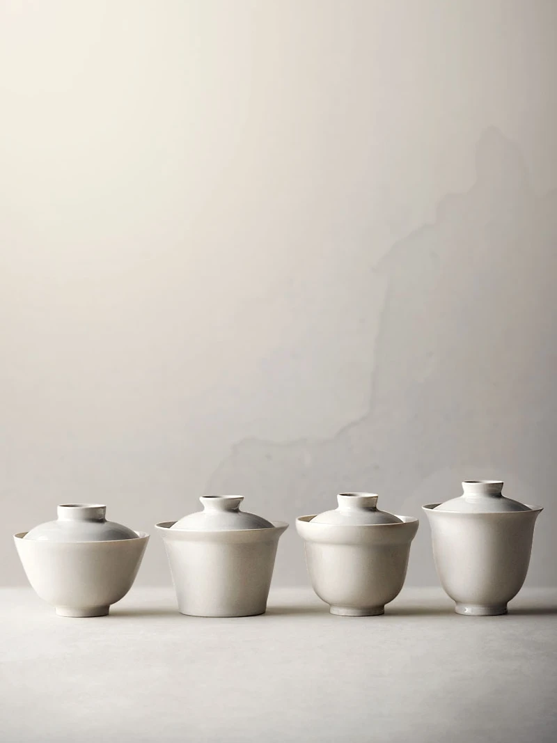 一人暮らし新生活をだけで揃えたら総額いくら？｜手作り陶器の蓋付茶碗【景徳鎮製・禅風】