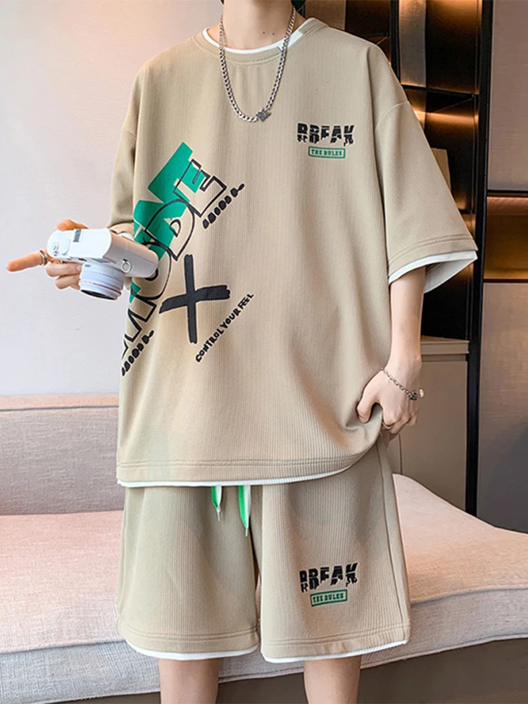人気のモード系Tシャツとは？その本質と、今夏の「アイスシルク」が選ばれる理由