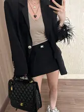 黒のダチョウ羽根スーツジャケット【春用・高級感・エレガント】