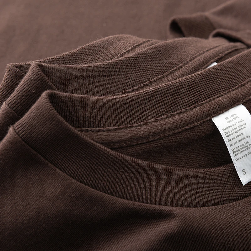 ダークグリーンtシャツの取り入れ方は？厳選5選で、どんなシーンに合うのかを徹底解説