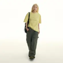 ラインロゴデザインの基本半袖Tシャツ【男女兼用・アメリカンスタイル・フィット】