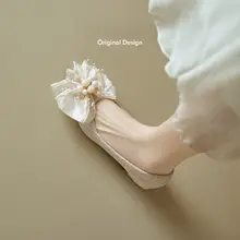 フレンチスタイルの先細りリボン付きパール粗いヒールのパンプス【ウェディング用・疲れにくい・女性用】