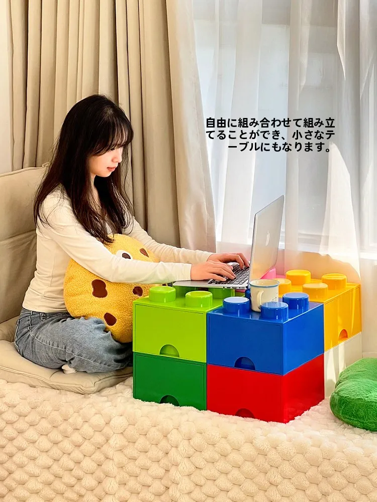 多機能飾り窓収納キャビネット：物が多すぎる部屋でも効率的に収納できる仕組み