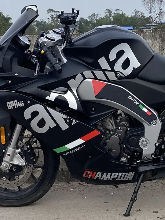 防水防傷！バイク用滑り止めタンクパッド【適合アプリリアGPR250R】