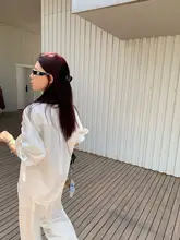 感ある白色亜麻シャツ＆ショートパンツ【春用・女性向け】（セットアップ対応）